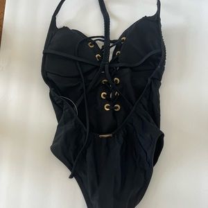 abercrombie and fitch black one pice bathing suit